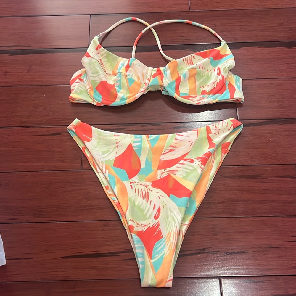 NWOT Skatie bikini set - Kelly and Kate